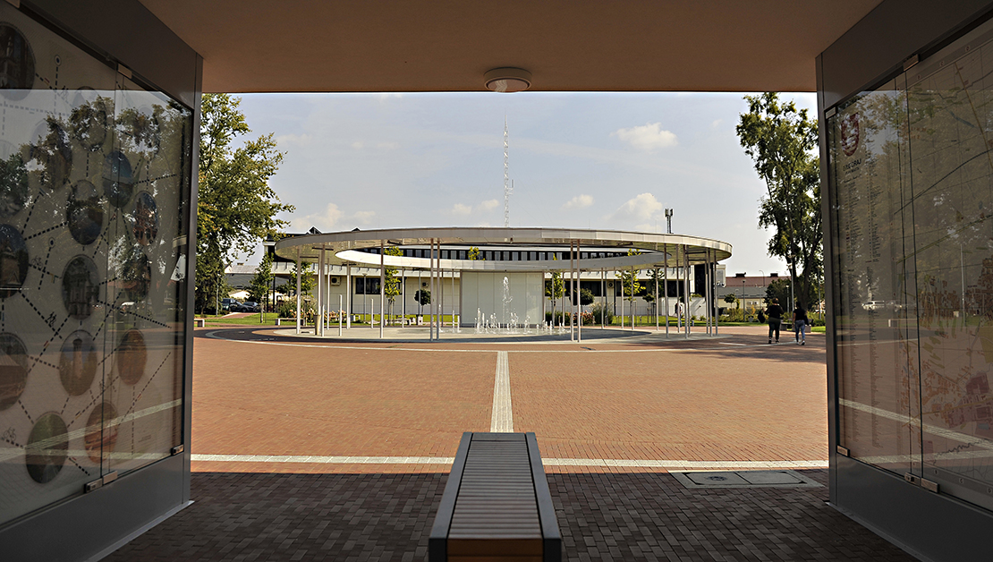 Sesja zdjęciowa dla Vandersanden - plac wyłożony brukiem ceramicznym